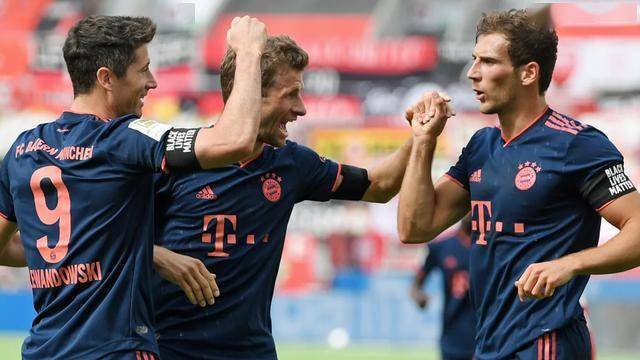  弗里克续约拜仁冲击联赛十一连冠  