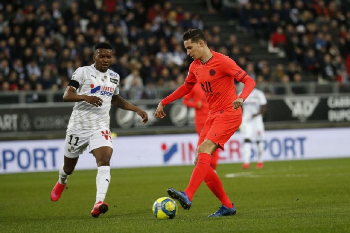  法甲半程盘点：巴黎领跑，三队争四白热化  