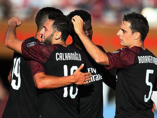  巴黎太子爷亮相，17岁新星首发登场  